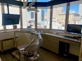Home in San Francisco Dr. Barry, Kevin R Barry, DDS